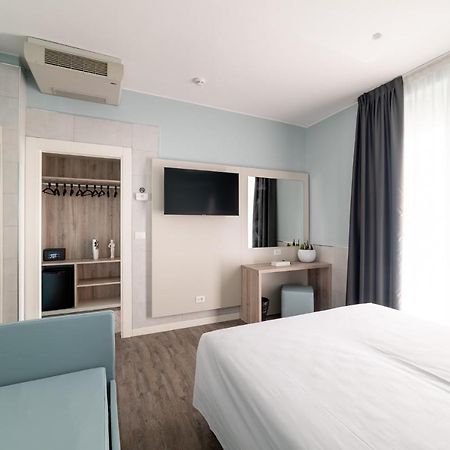 Hotel Colombo Lido di Jesolo Bagian luar foto