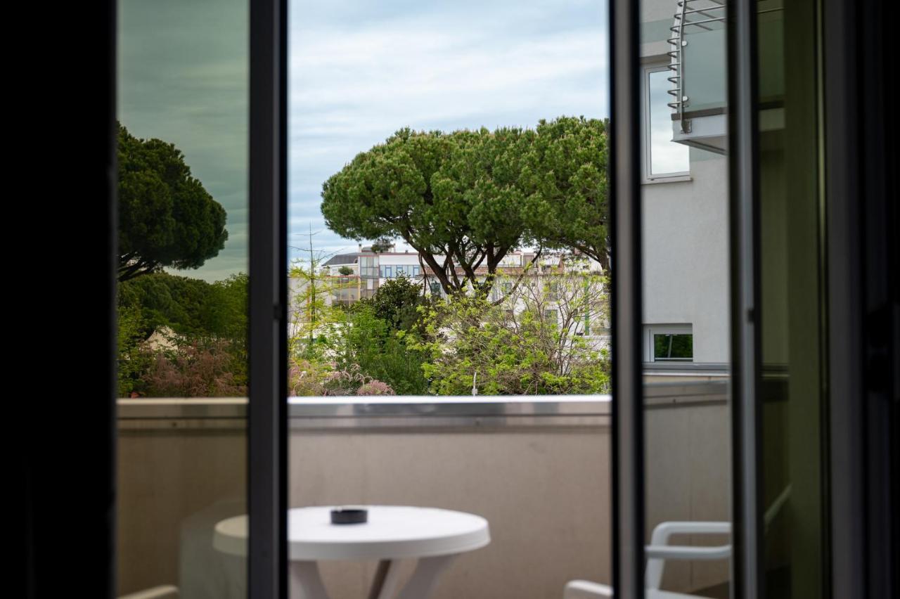 Hotel Colombo Lido di Jesolo Bagian luar foto