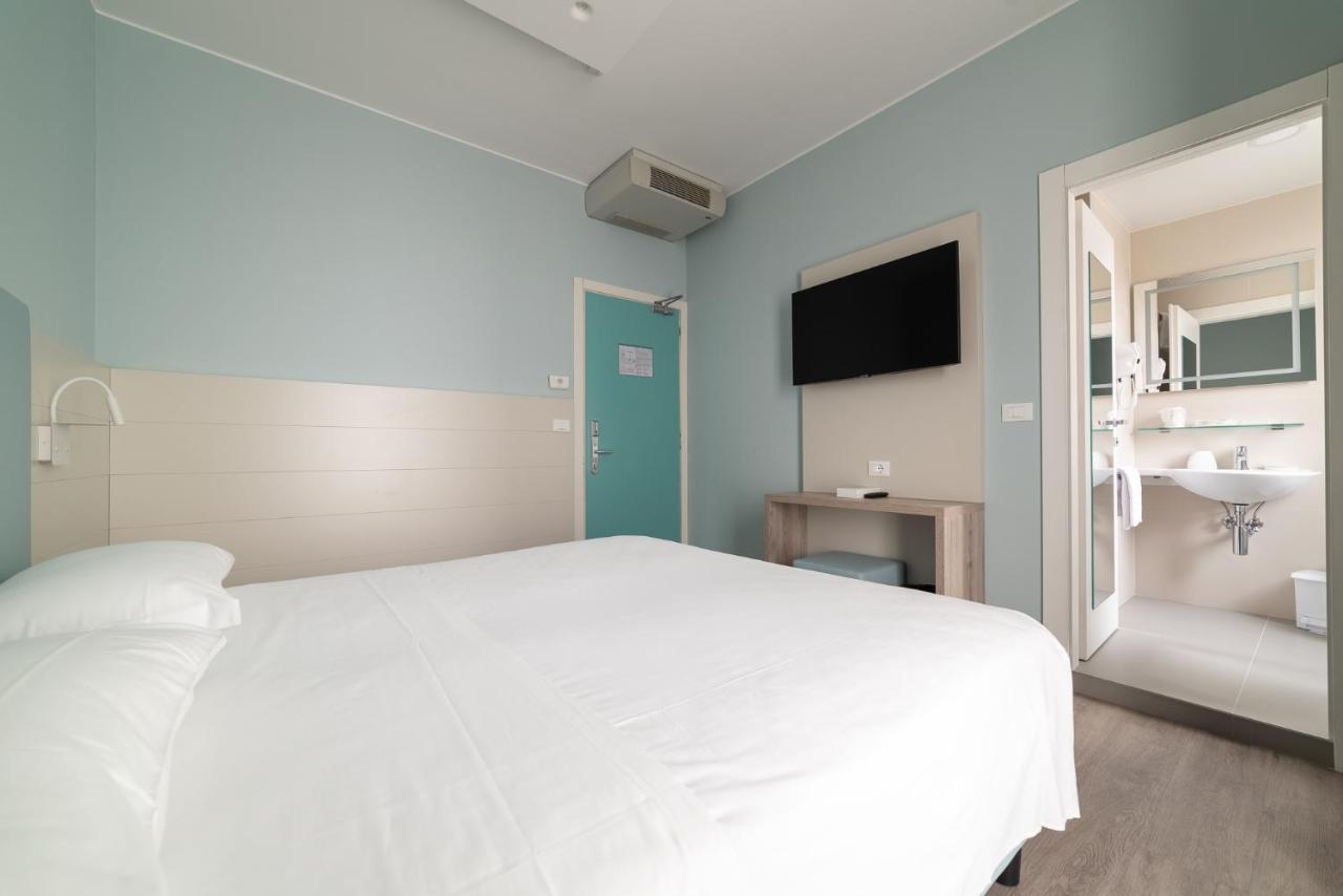 Hotel Colombo Lido di Jesolo Bagian luar foto