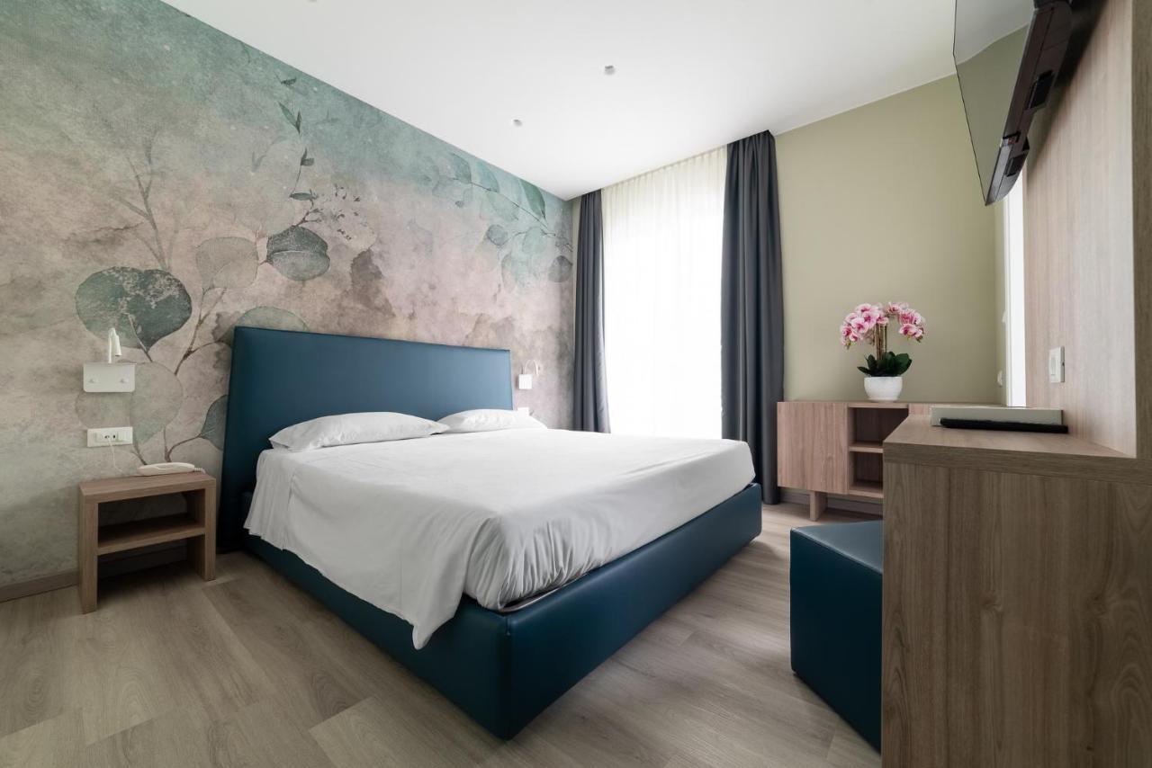 Hotel Colombo Lido di Jesolo Bagian luar foto