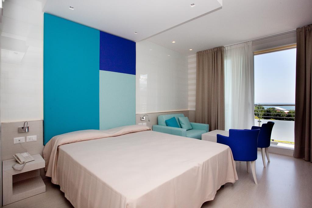 Hotel Colombo Lido di Jesolo Bagian luar foto