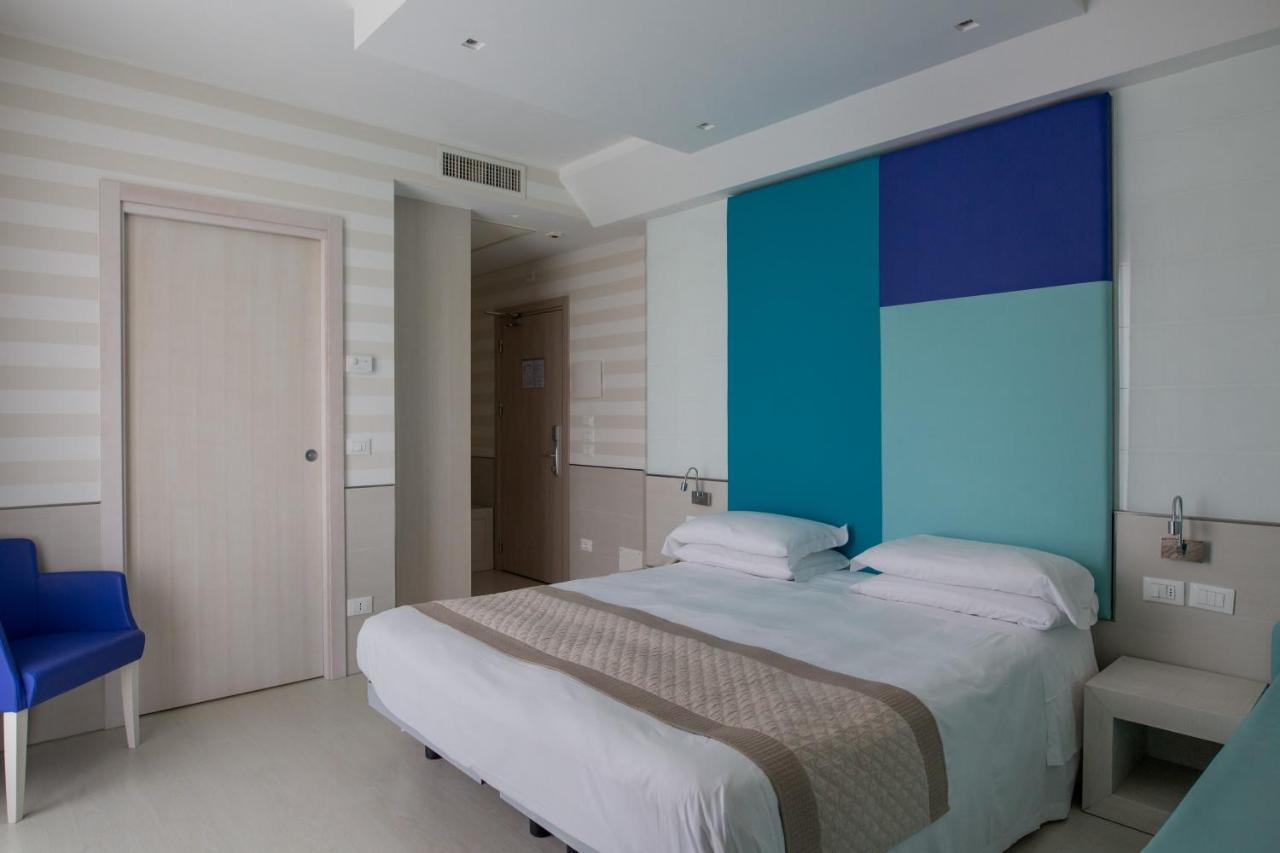 Hotel Colombo Lido di Jesolo Bagian luar foto